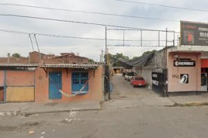 Ferre-Eléctrica Martínez en Tecomán