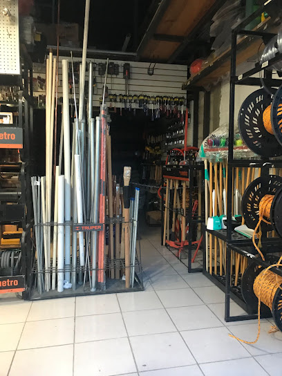 Ferretería (Av Cerro Sombrerete) en Querétaro