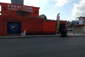 Ferretería (Hacienda Real del Caribe) en Cancún