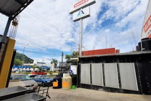 Comercial Ferretera Grupo Azteca en Zihuatanejo
